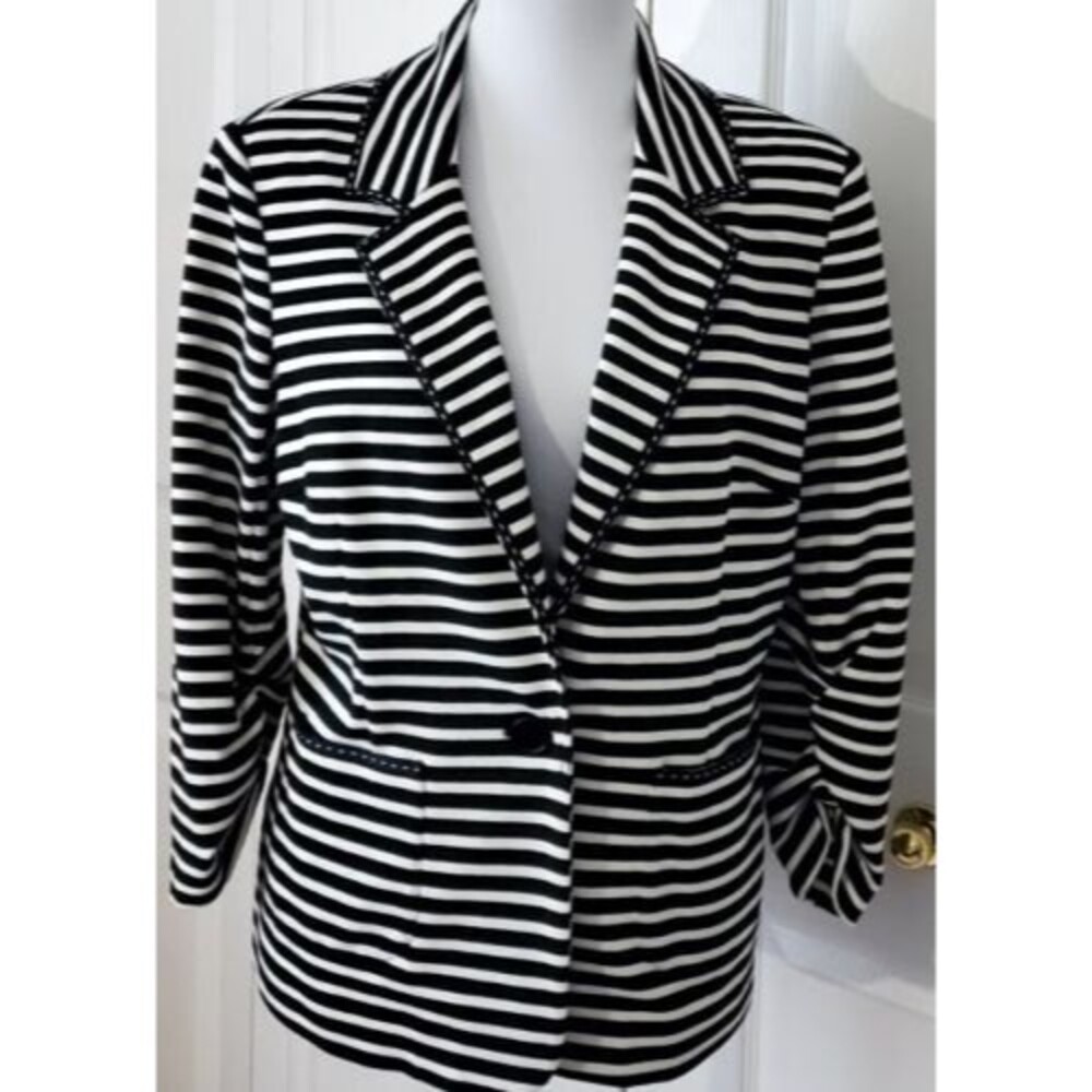Saks Fifth Avenue Womens Sz 10 Black and White Blazer Ruched Sleeve Jacket EUC